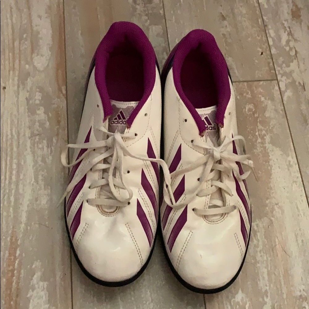 Indoor turf shoes
